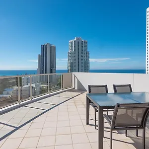 Resort Savannah, Broadbeach