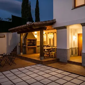 https://casa-mirestany-wonderful-house-with-amazing-views.catalonia-hotels.com