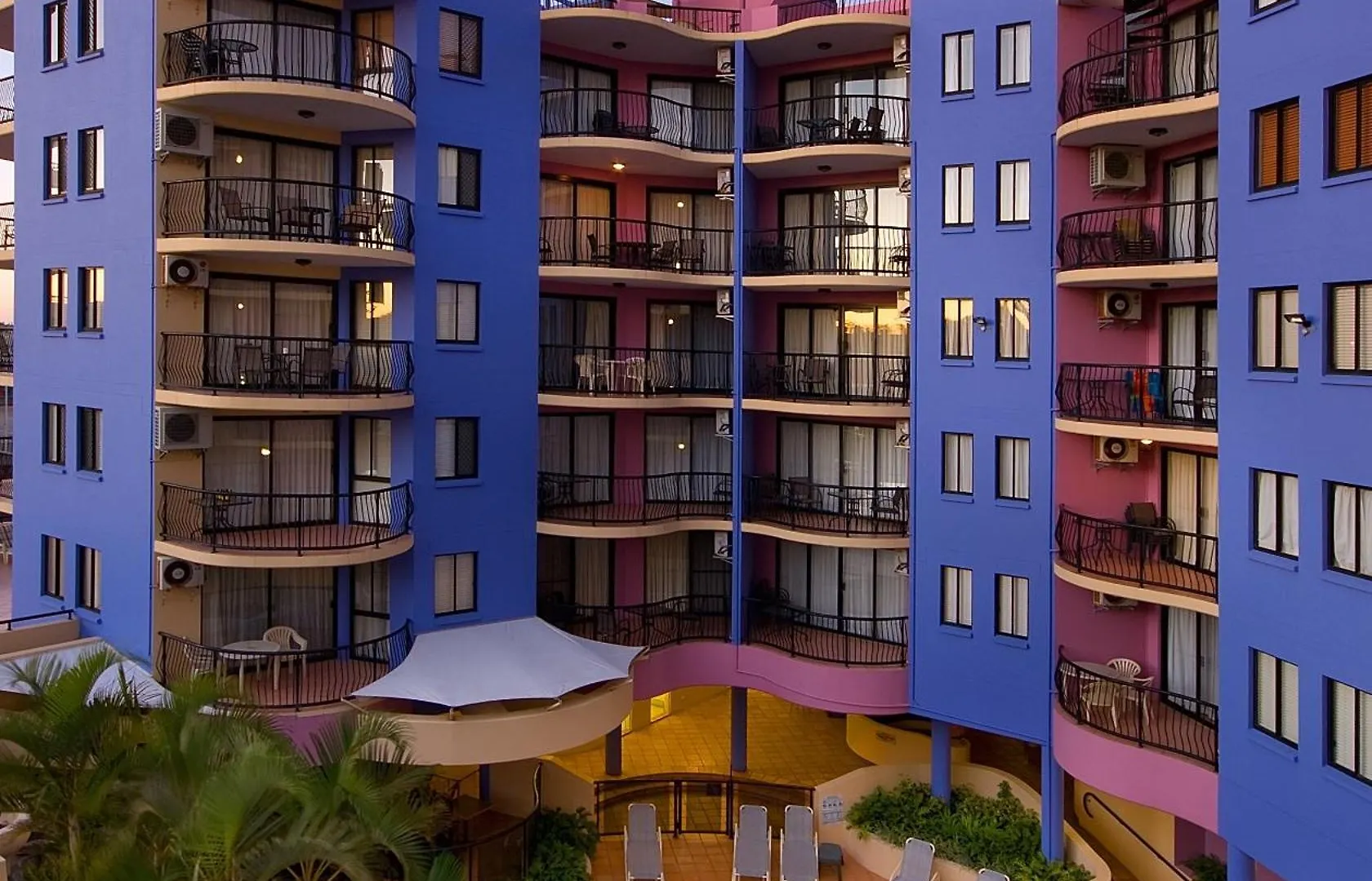 Nautilus Resort Mooloolaba 3*,  Australia