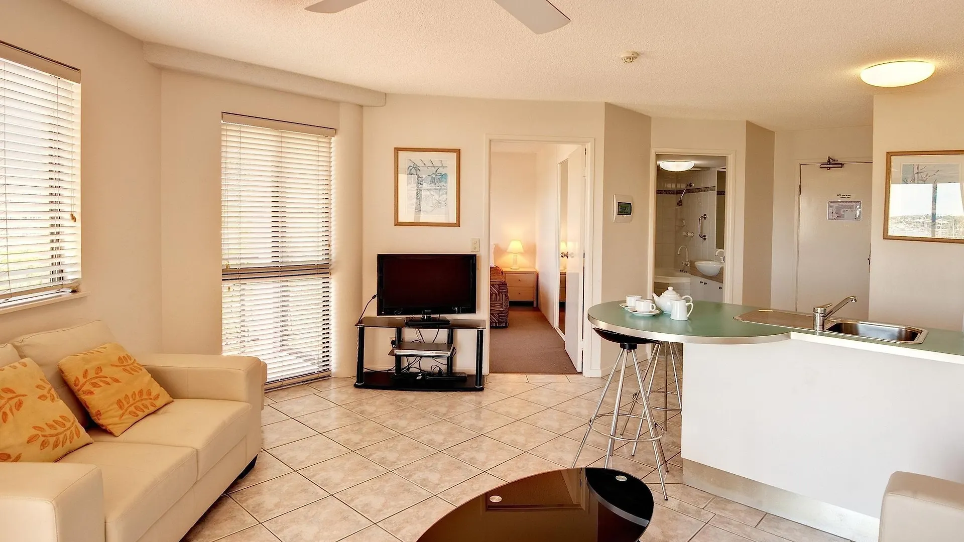 Nautilus Resort Mooloolaba 3*,