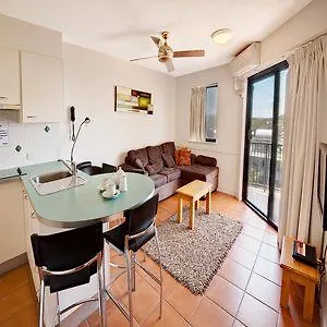 Nautilus Resort Mooloolaba 3*,  Australia